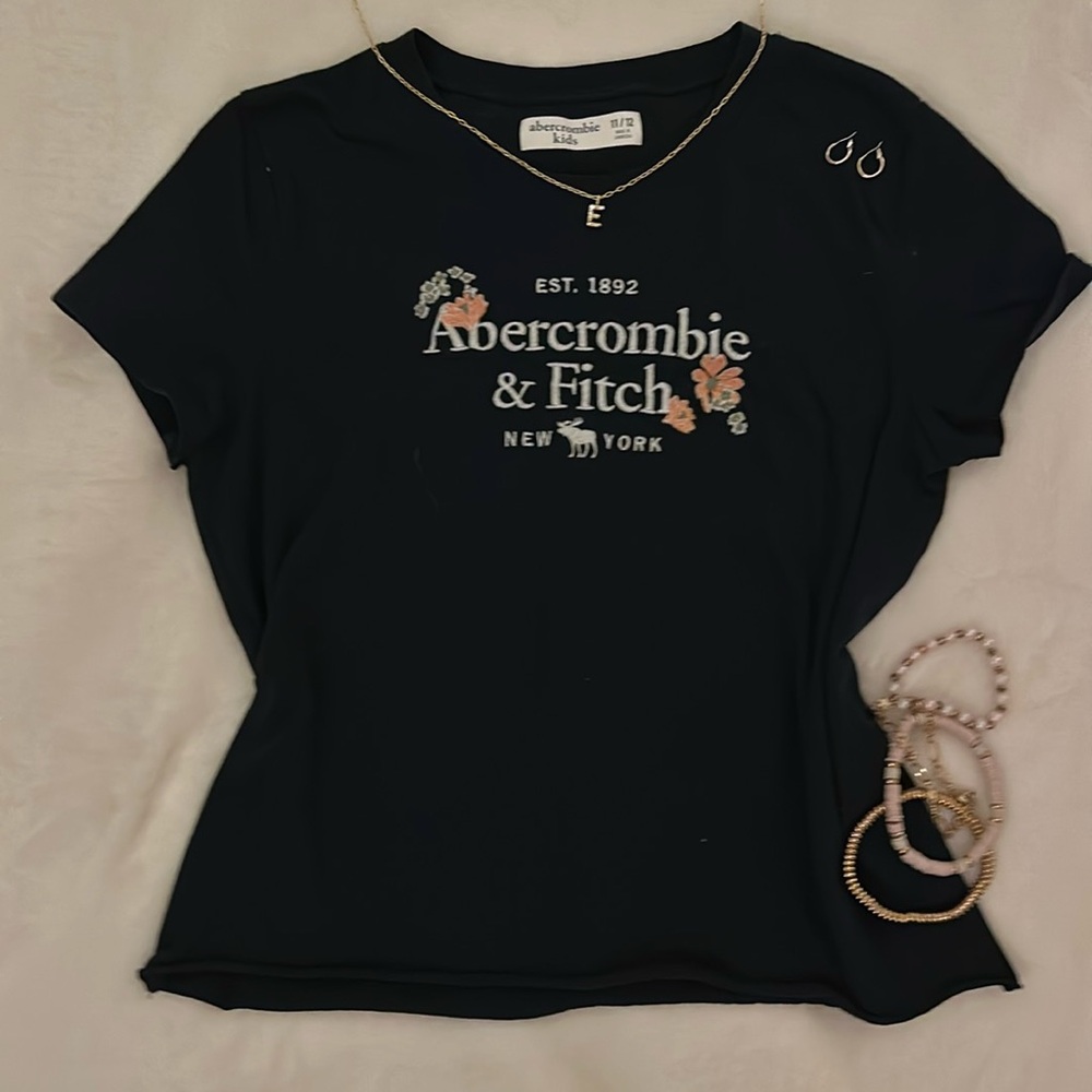 Abercrombie and Fitch Kids t-shirt. Size 11-12 girl.